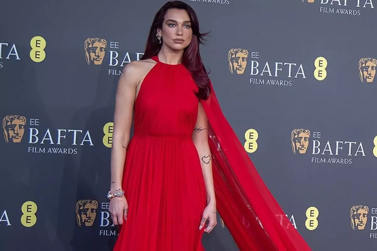 Dua Lipa, İsrail destekçisi menajeriyle yollarını ayırdı