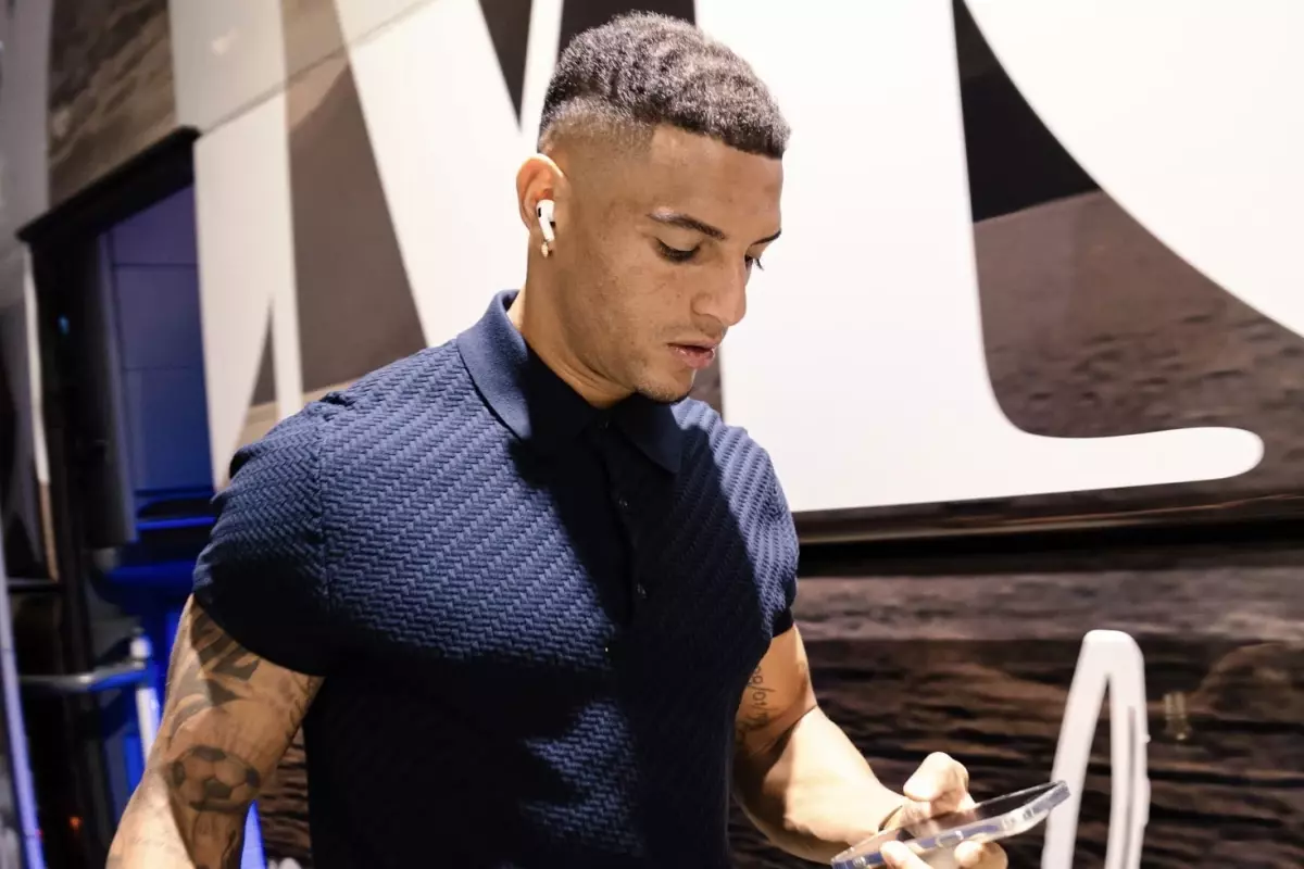 Fenerbahçe'den apar topar gönderilen Diego Carlos, yeni takımında hayata döndü