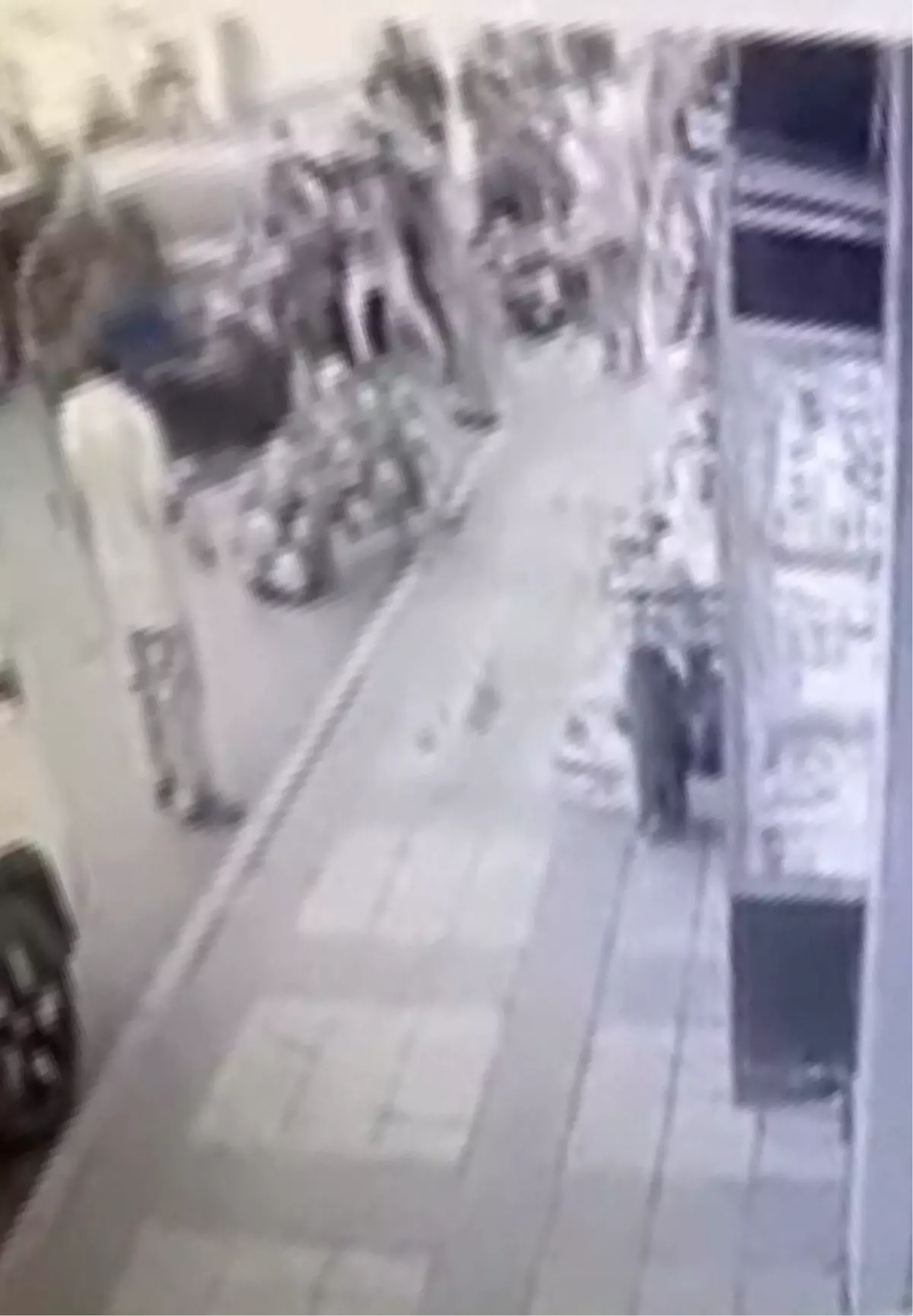 Düğün Konvoyundaki Gürültüye Tepki Duyan Baba Darbedildi