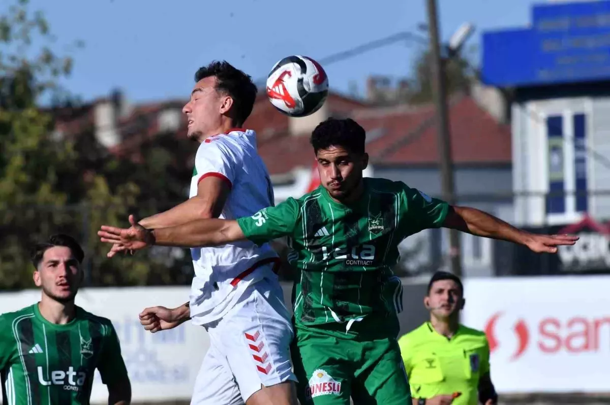 İnegöl Kafkasspor, Yalova FK'ya 3-1 Mağlup Oldu