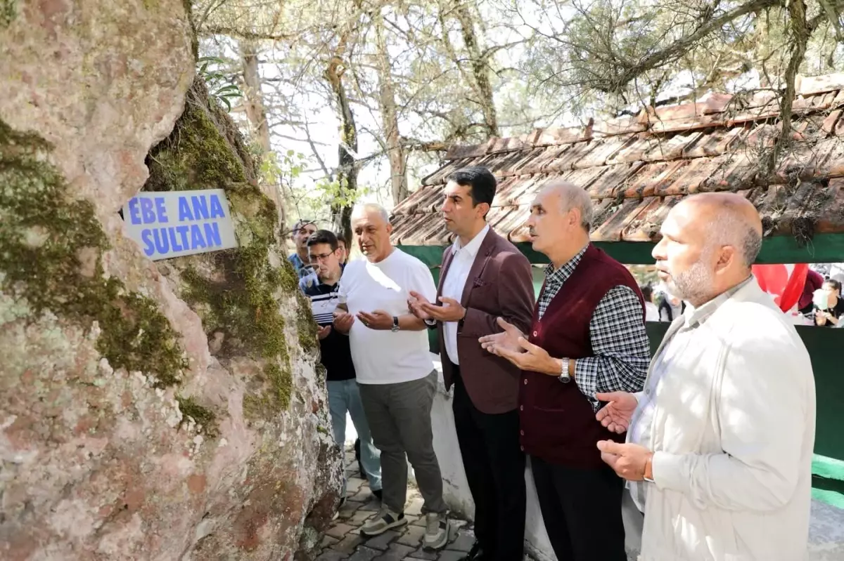 Ebe Ana Sultan Anma Töreni Domaniç'te Gerçekleştirildi
