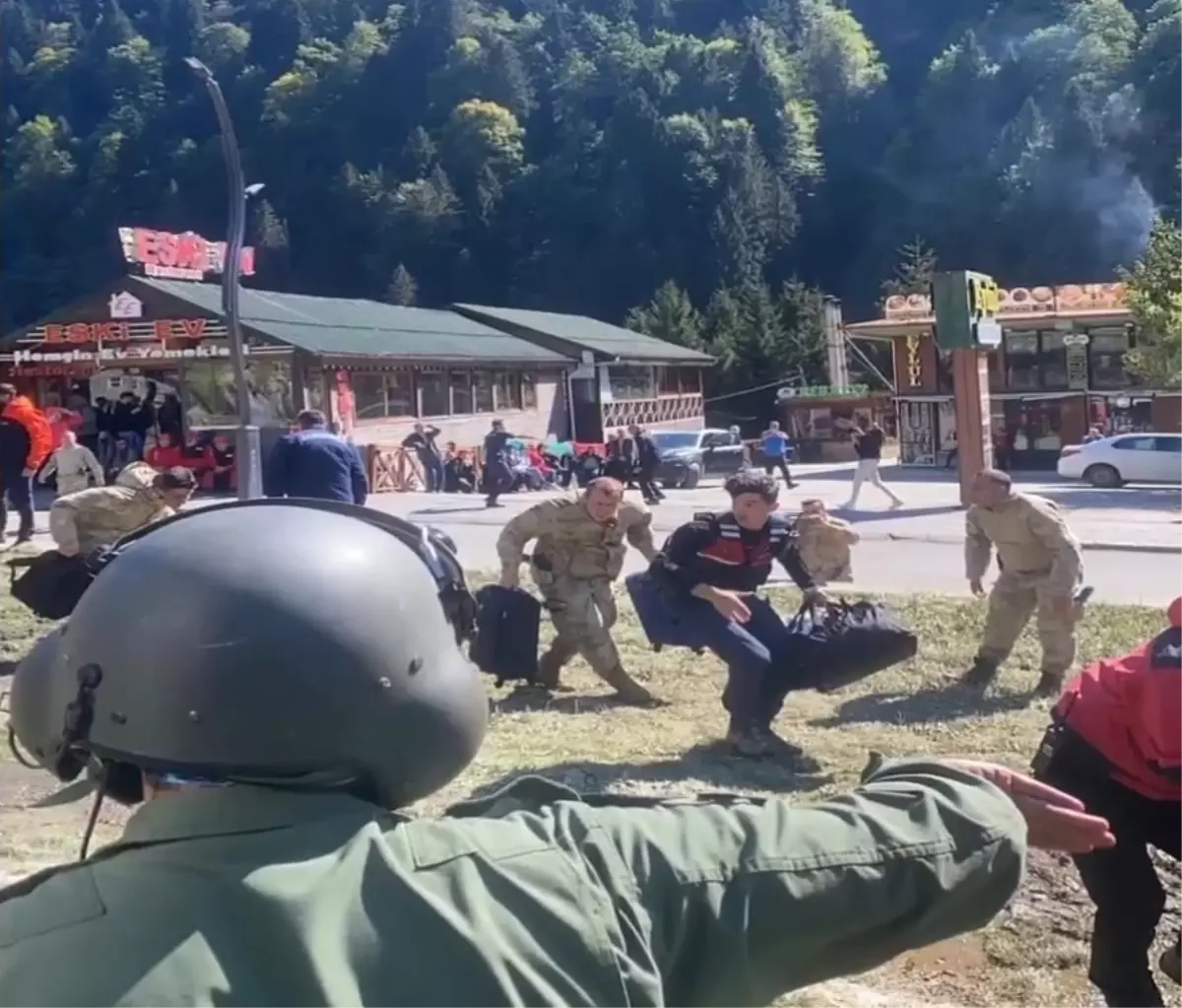 Rize'de Sel Felaketi: Ayder Yaylası'nda Mahsur Kalanlar Tahliye Edildi
