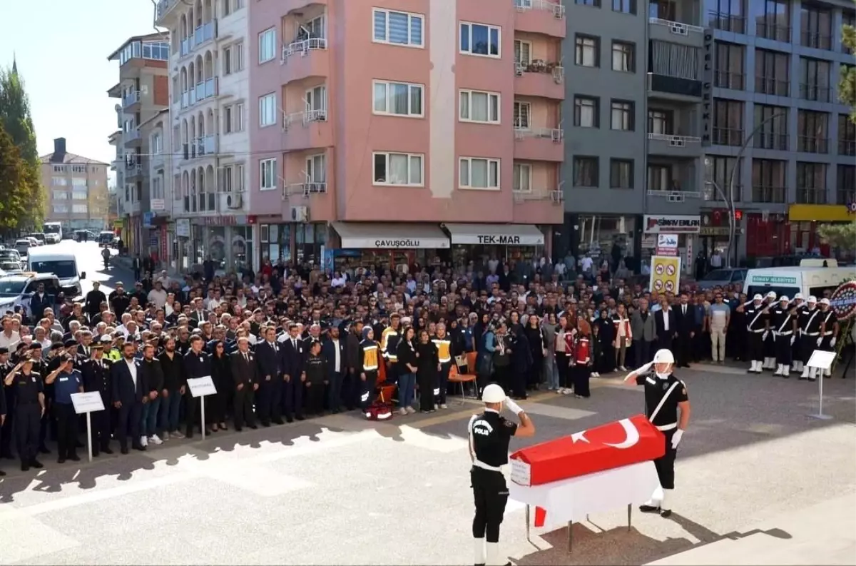 Kütahya'da Trafik Kazasında Hayatını Kaybeden Polis Memuru İçin Tören Düzenlendi
