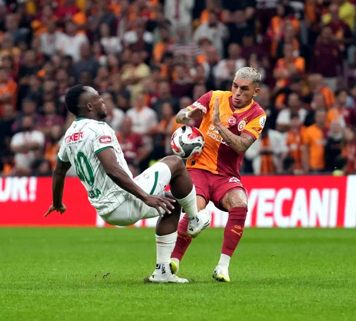 Trendyol Süper Lig: Galatasaray: 0 Konyaspor: 0 (Maç devam ediyor)