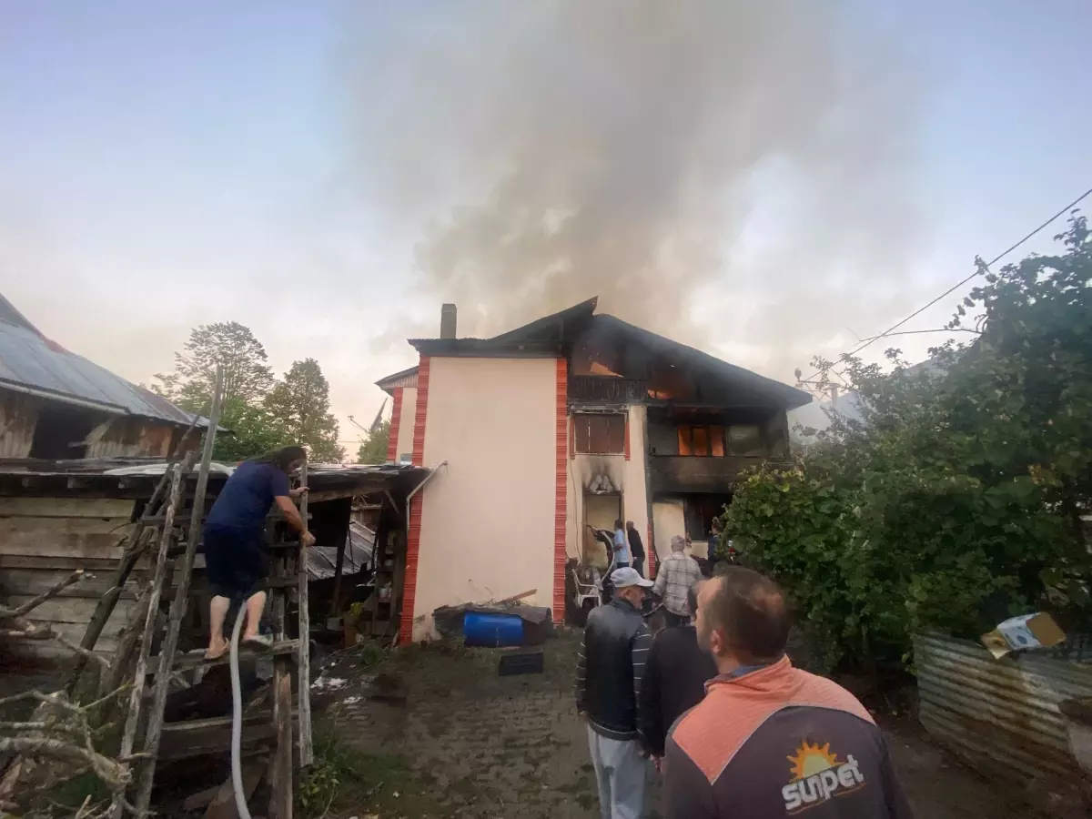 Mudurnu'da Yangın Faciası: 85 ve 83 Yaşındaki Çift Hayatını Kaybetti