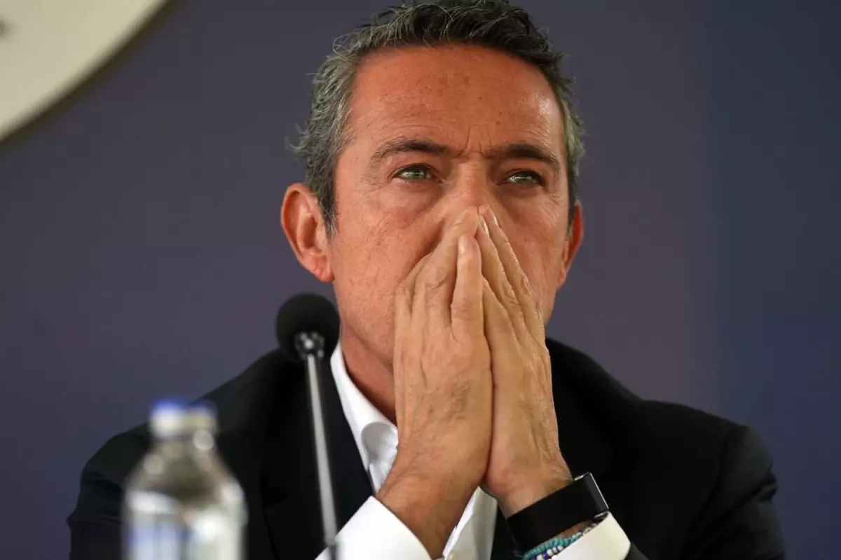 Ali Koç'tan sürpriz karar! Futbolcuların yanına gitti