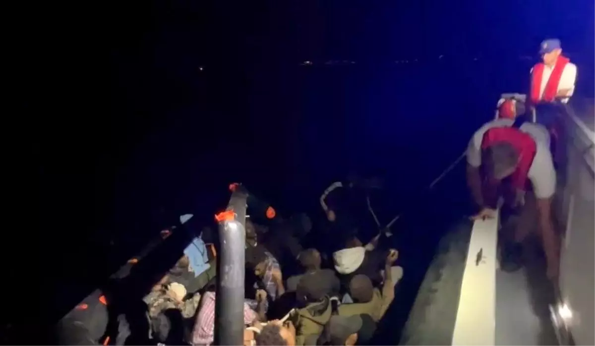 Didim Açıklarında 38 Düzensiz Göçmen Kurtarıldı