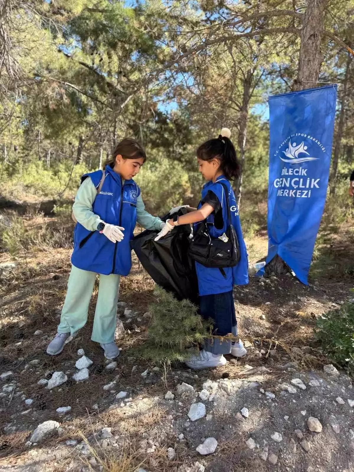 Bilecik'te Çevre Temizliği Etkinliği Düzenlendi