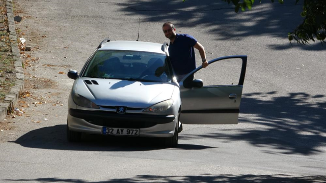 Vehicles are going uphill on their own here! The mystery of the mysterious road has been solved