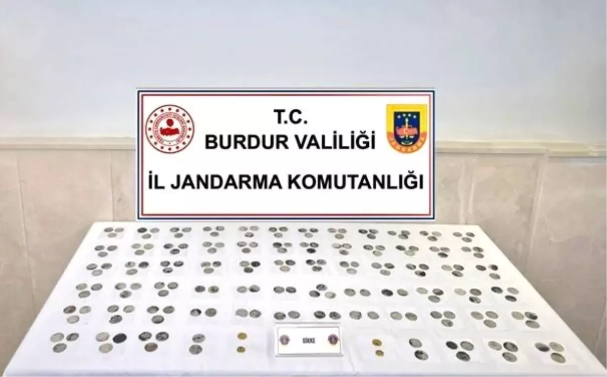 Burdur'da Kaçakçılık Operasyonu: 195 Sikke Ele Ge geçirildi