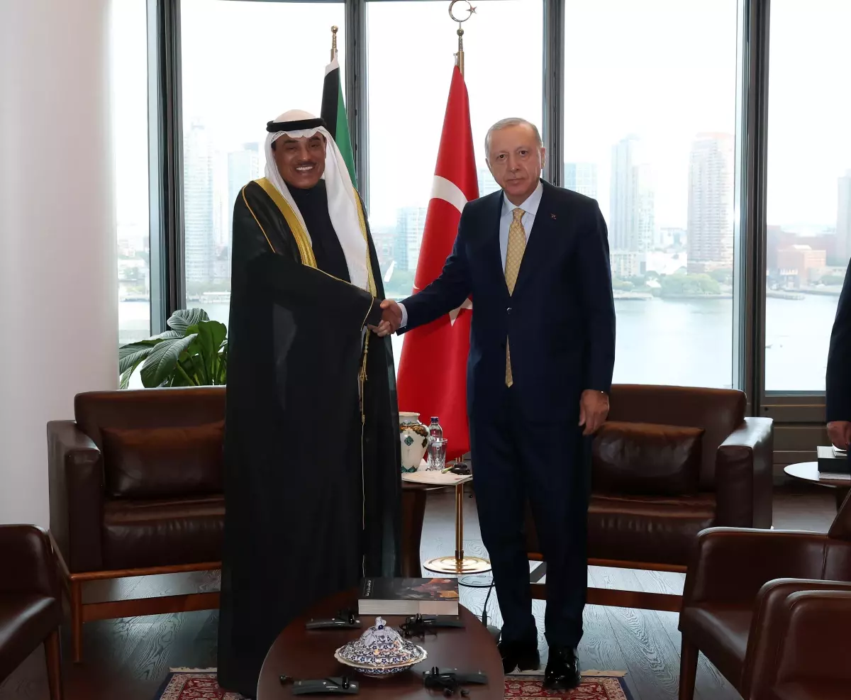 Cumhurbaşkanı Erdoğan, Kuveyt Veliaht Prensi Halid Es Sabah'ı kabul etti