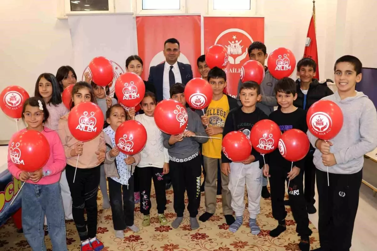 Dede Korkut Ortaokulu'nda Uluslararası İşaret Dilleri Günü Kutlandı