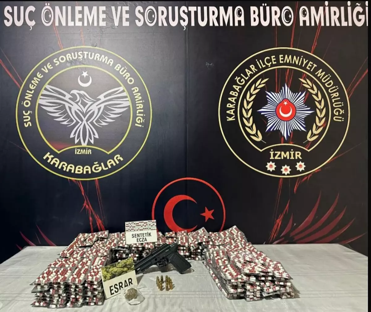 İzmir'de Uyuşturucu Operasyonu: İki Kardeş Gözaltında