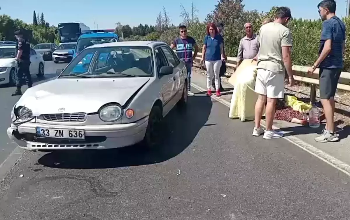 Manavgat'ta Motosiklet ve Otomobil Çarpıştı: 2 Yaralı