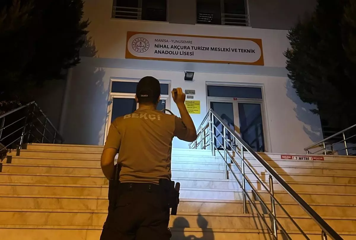 Manisa'da Okul Güvenliği İçin Gece Denetimi