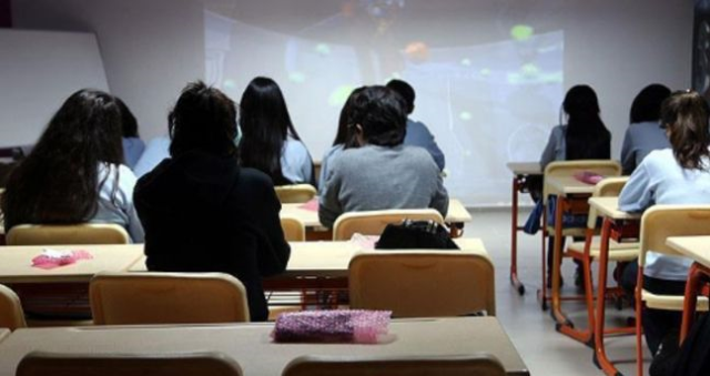 Okullar ne zaman kapanıyor? Ara tatil ne zaman, 2025-2026 eğitim öğretim yılı takvimi açıklandı! Okullar ne zaman kapanıyor? Ara tatil ne zaman, 2025-2026 eğitim öğretim yılı takvimi açıklandı!