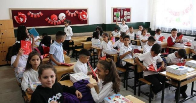 Okullar ne zaman kapanıyor? Ara tatil ne zaman, 2025-2026 eğitim öğretim yılı takvimi açıklandı! Okullar ne zaman kapanıyor? Ara tatil ne zaman, 2025-2026 eğitim öğretim yılı takvimi açıklandı!