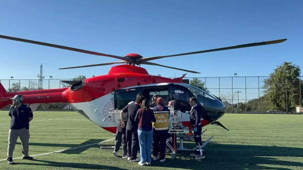 Solunum Sıkıntısı Çeken Bebek, Ambulans Helikopterle Sevk Edildi