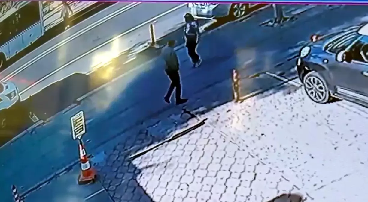 Çorlu'da Otomobilin Çarptığı Genç Kadın Yaralandı