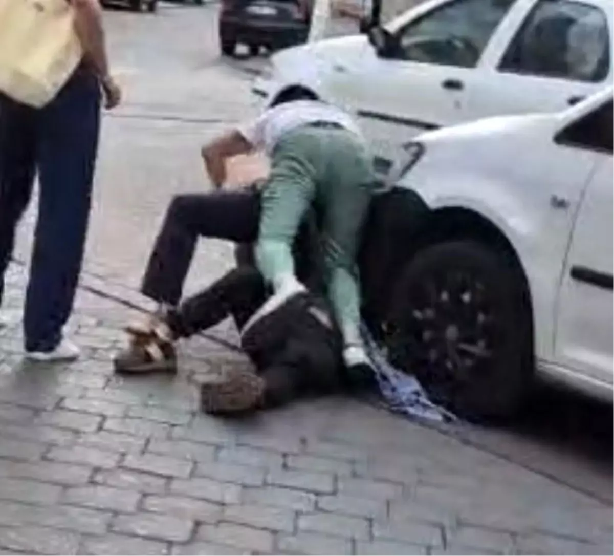 Denizli'de Bıçaklı Kavga: 3 Yaralı