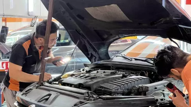 He wanted to buy a car, experienced the shock of his life during the inspection! They made a single car by taking parts from 7 cars
