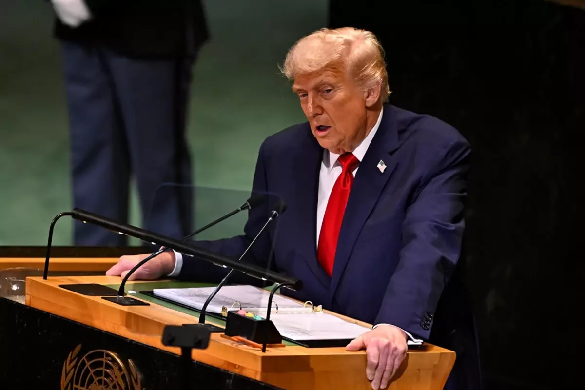 Trump yine şaşırtmadı! Kürsüsünde konuştuğu BM'ye demediğini bırakmadı