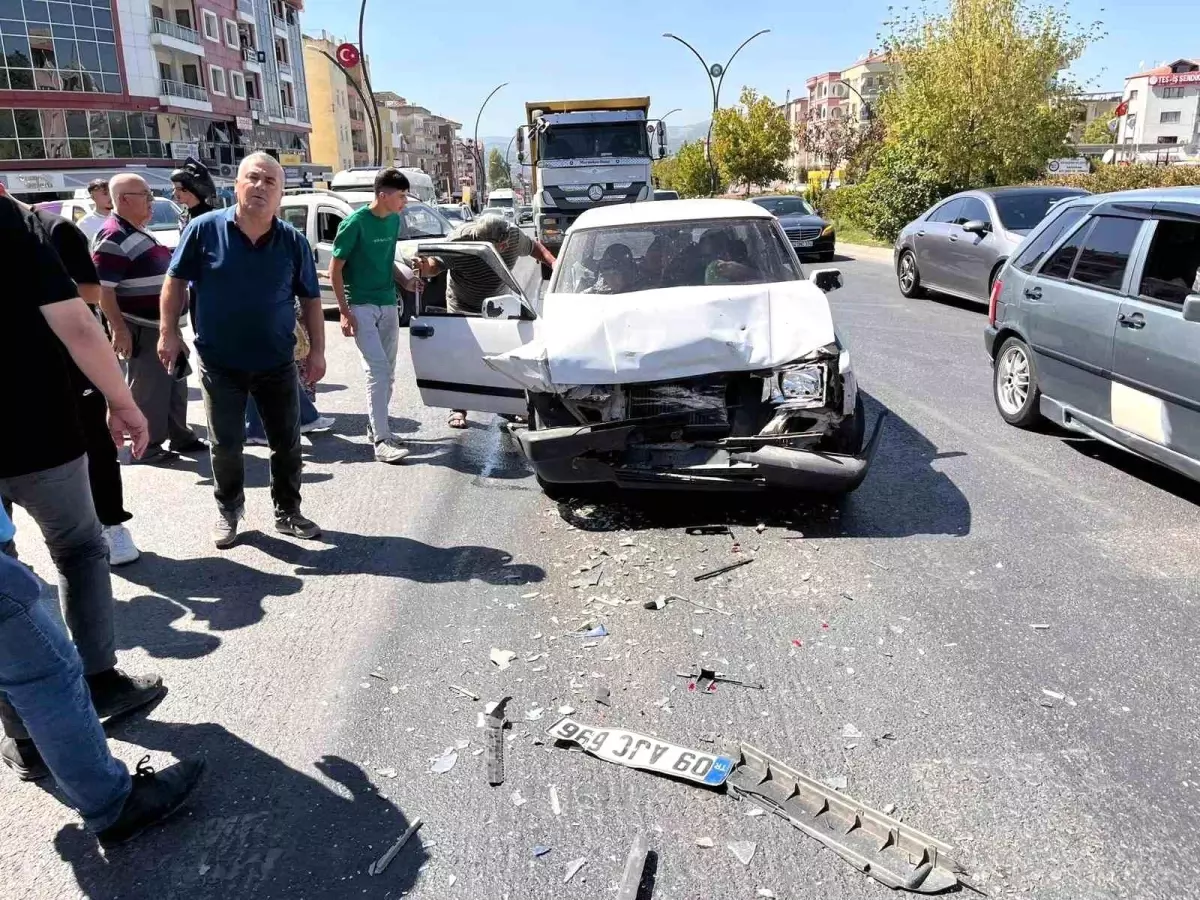 Muğla'da Trafik Kazası: 3 Yaralı