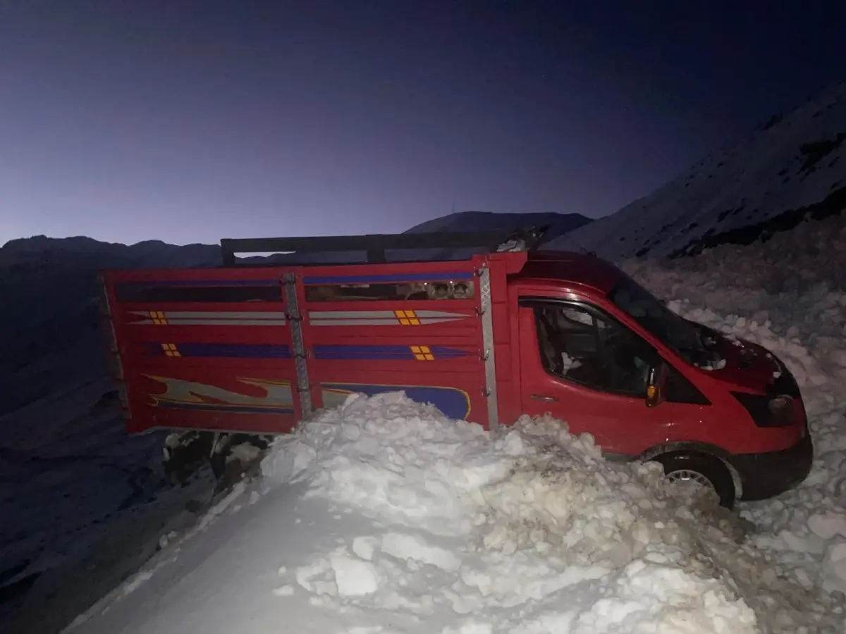 Rize'de Çığ Faciası: 15 Kişi Kurtarıldı