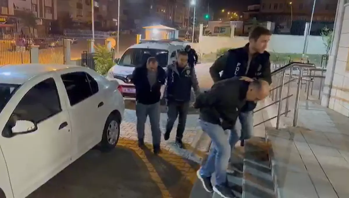 Trafikte Yol Verme Tartışması: Taksici Darbedildi, 4 Şüpheli Gözaltına Alındı