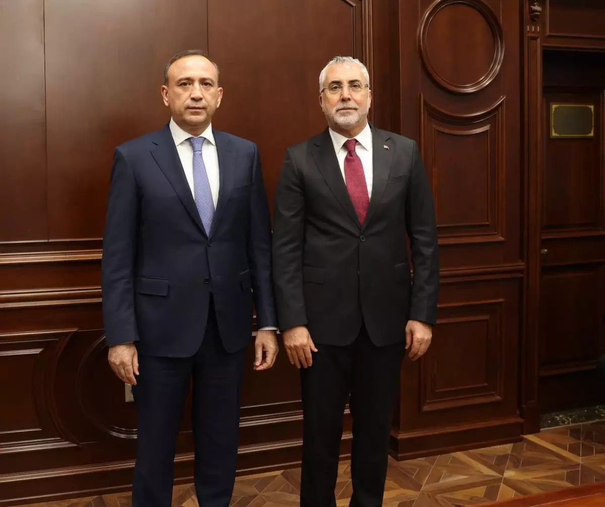 Bakan Işıkhan, Tacikistan'da İş Birliği Görüşmeleri Gerçekleştirdi
