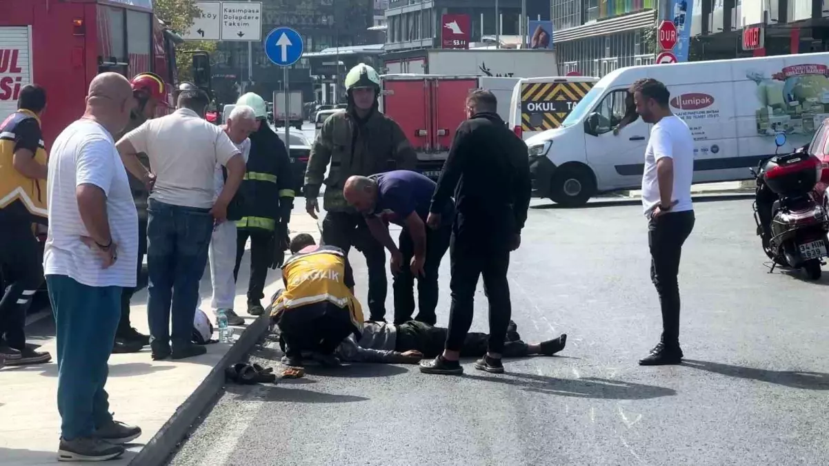 Beyoğlu'nda Motosiklet Kazası: Sürücü Yaralandı