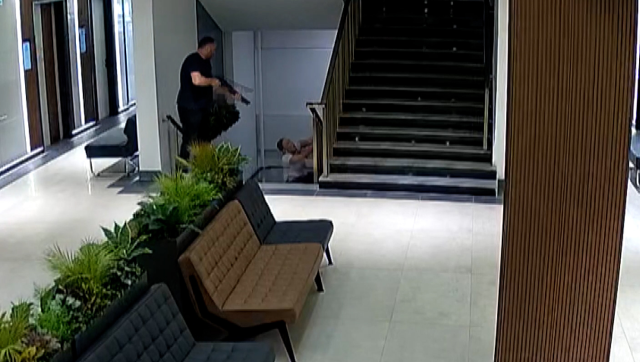 He had killed his ex-wife in the hospital! Chilling images were included in the case file