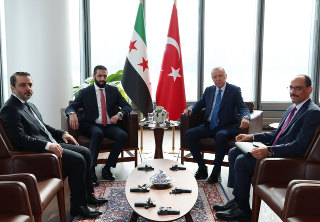 cumhurbaskani erdogan abd de suriye lideri sara 19083237 5571 m