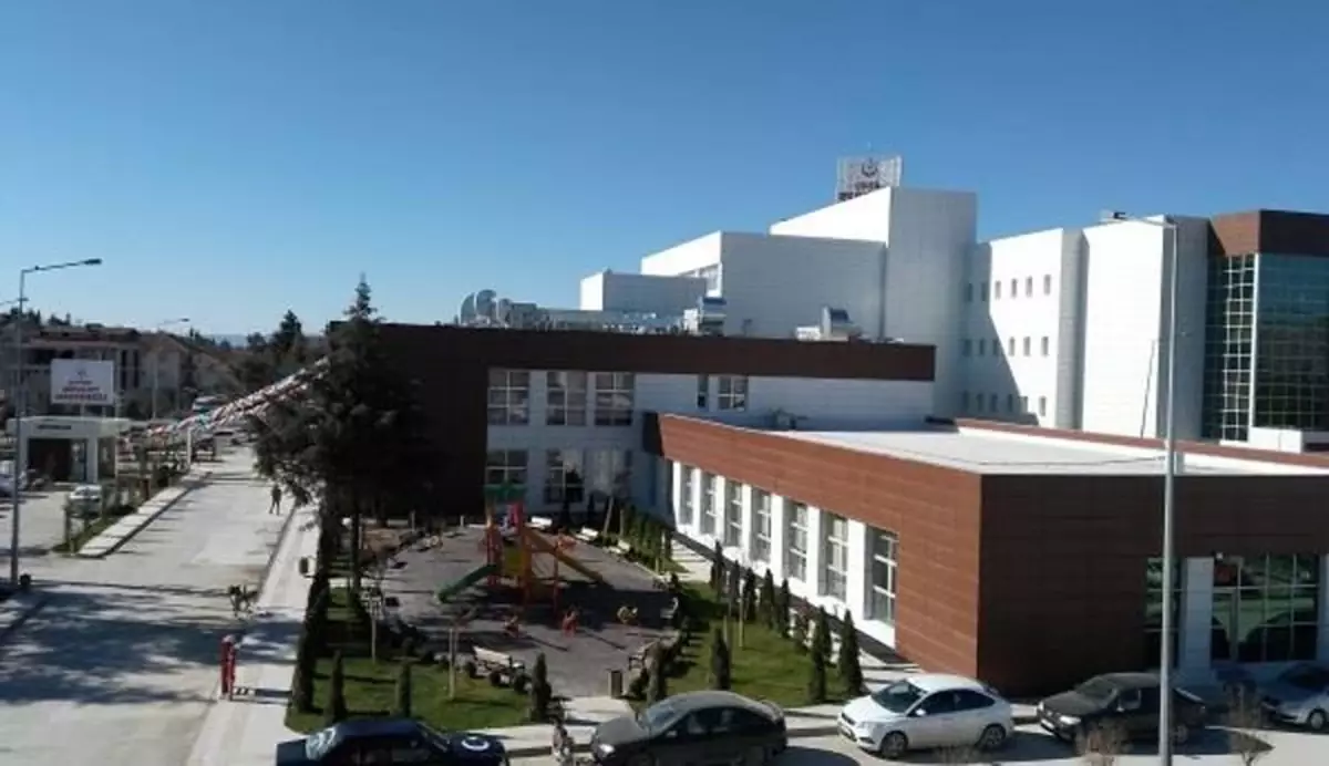Denizli'de Hastanede 78 Kişi Gıda Zehirlenmesi Şüphesiyle Hastaneye Başvurdu