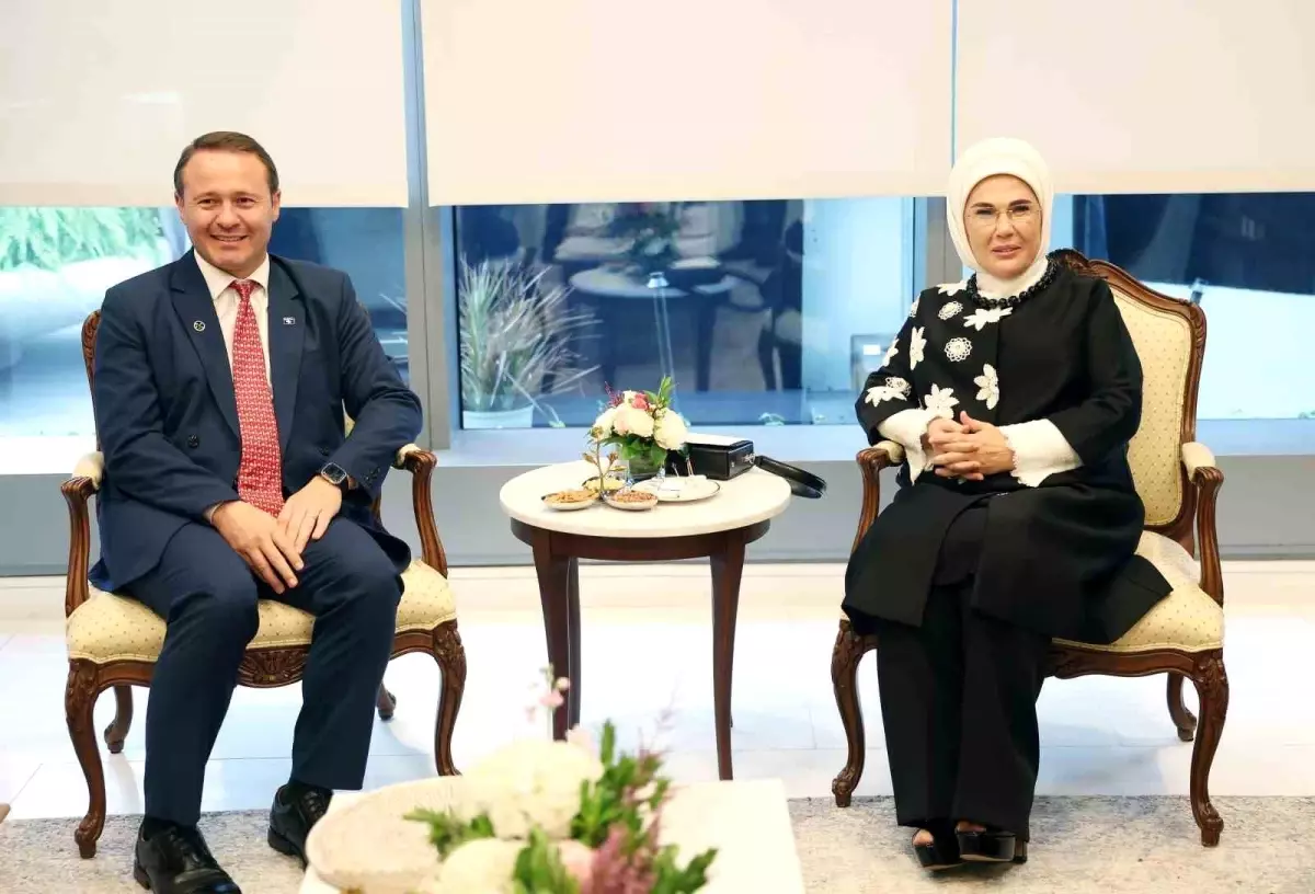 Emine Erdoğan, Kosova Cumhurbaşkanının Eşi ile Görüşme Gerçekleştirdi
