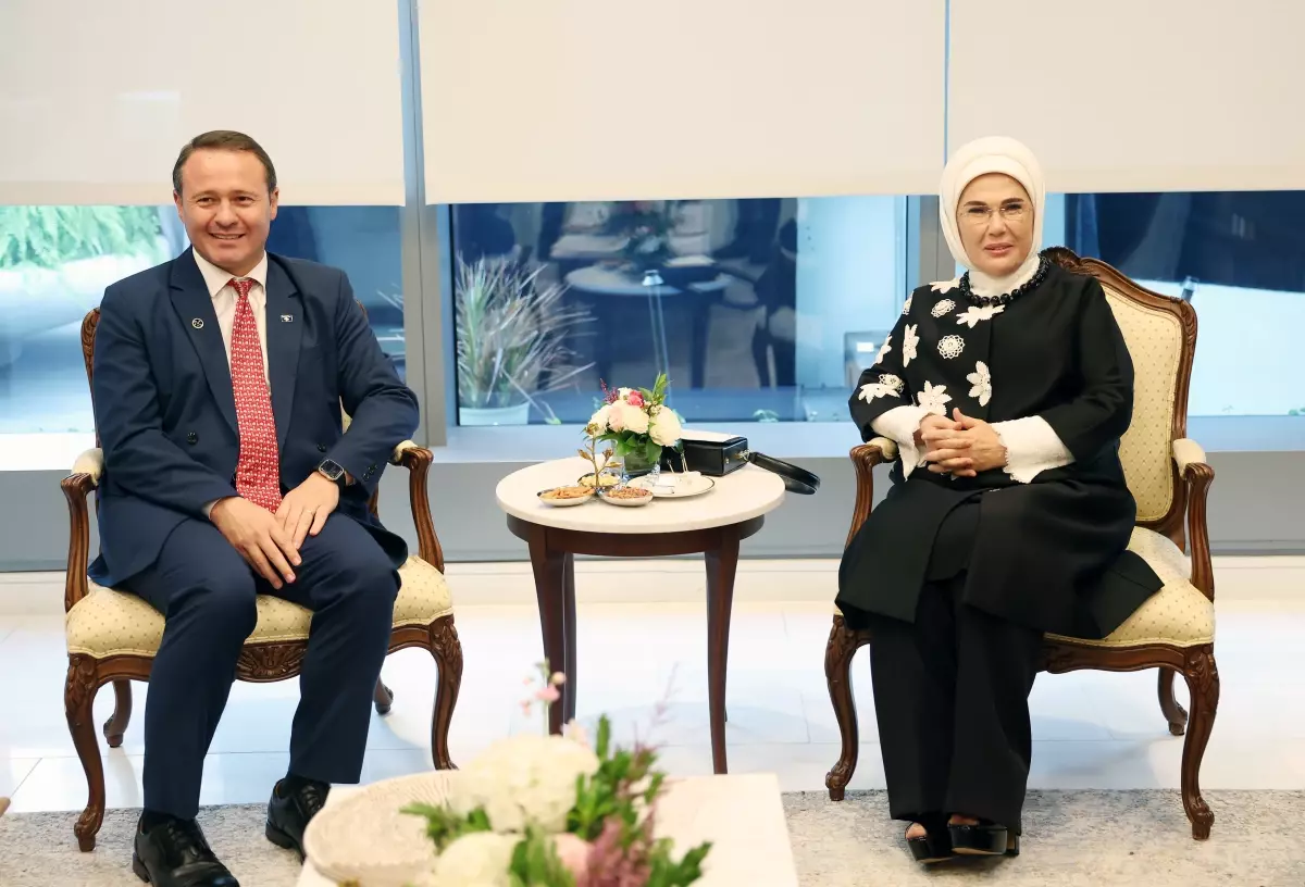 Emine Erdoğan, Kosova Cumhurbaşkanı'nın eşi ile görüştü