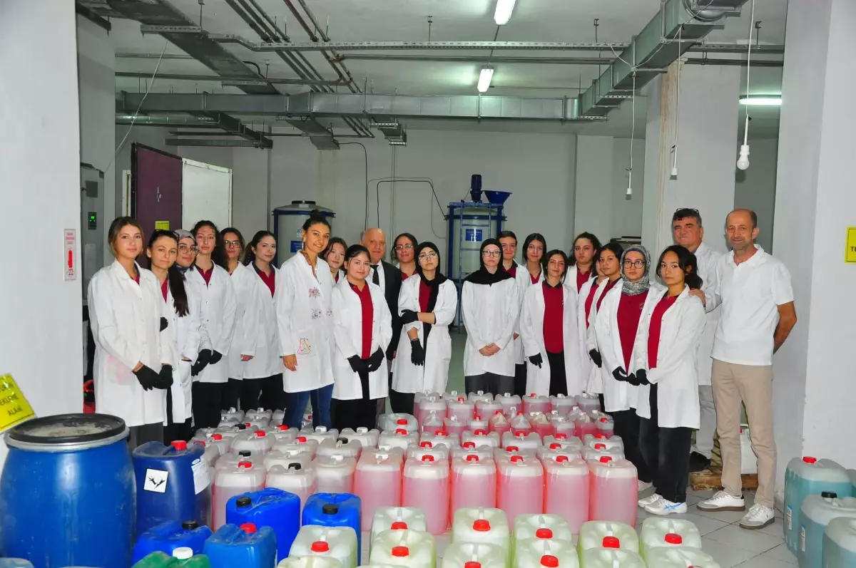 Çukurova Kimya Lisesi'nde Üretim ve Eğitim Bir Arada