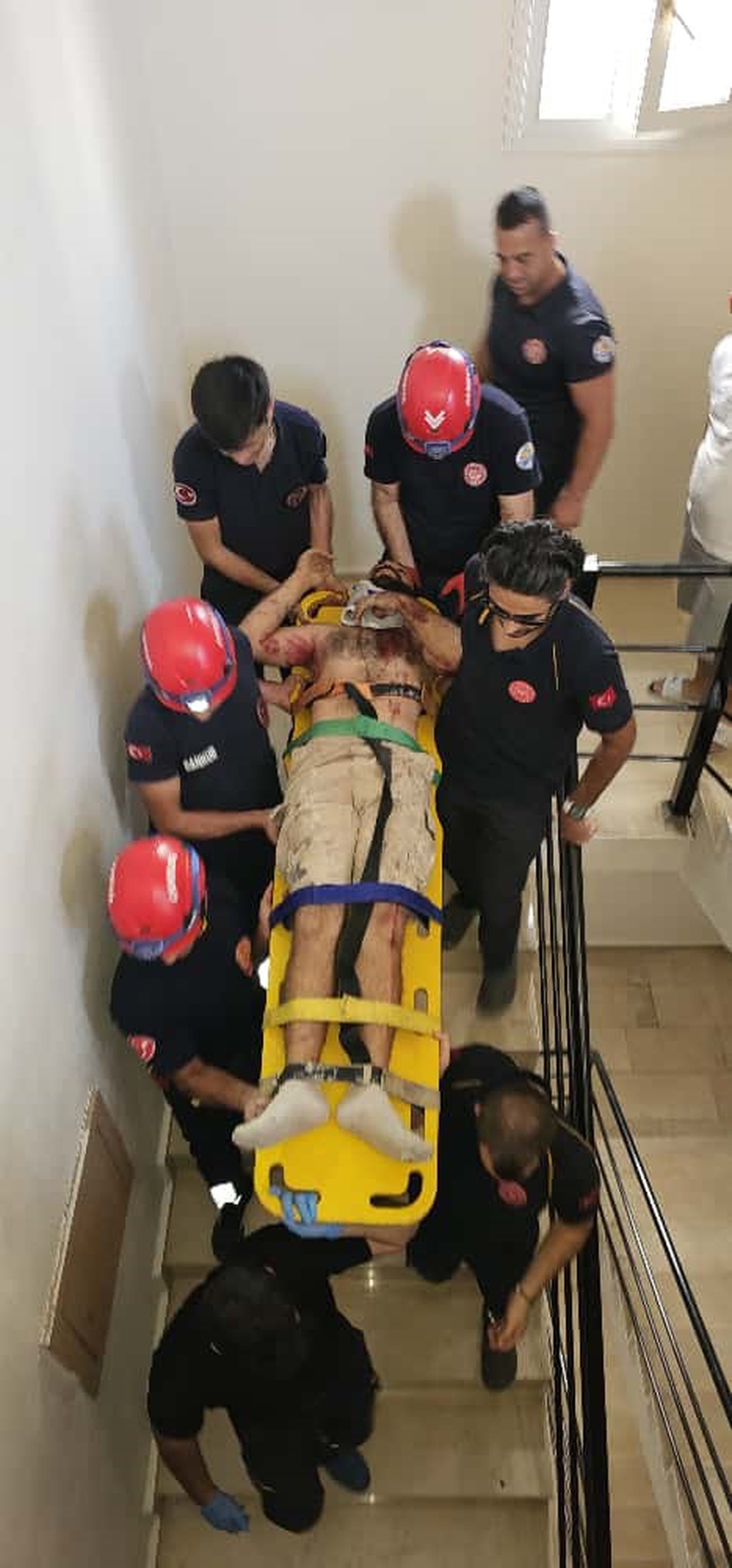 Adana'da Havalandırma Boşluğuna Düşen İşçi Kurtarıldı