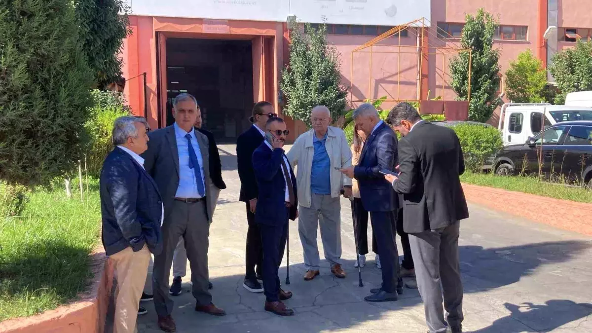 Kamu Müteahhitleri Derneği Heyetinden EMKO Isı'ya Ziyaret
