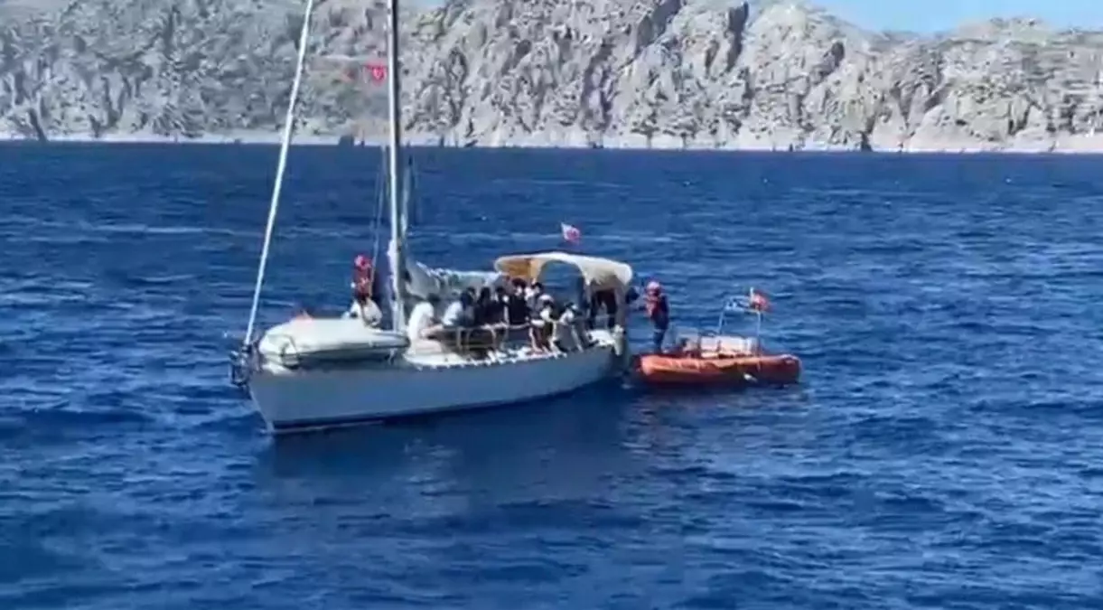 Marmaris'te Kaçak Göçmen Operasyonu: 27 Kişi Yakalandı