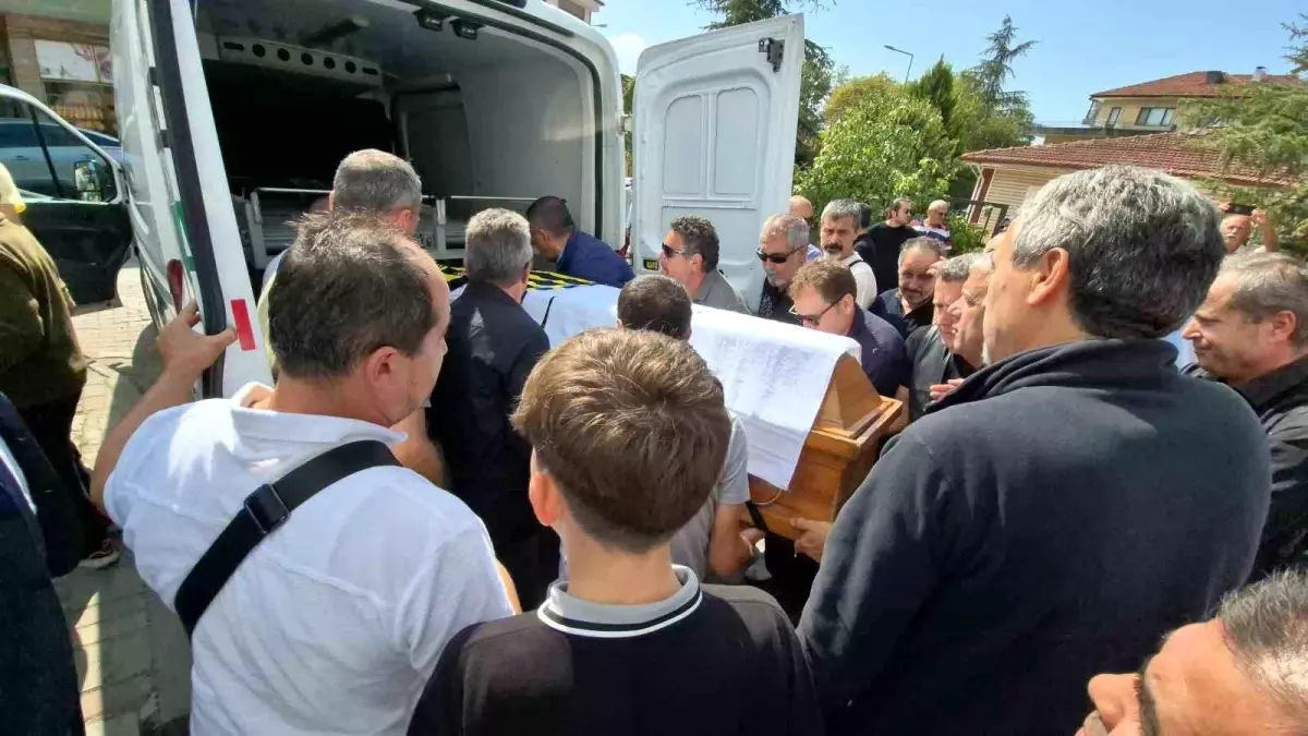 Bartın'da Kanser Tedavisi Gören Hizmetli Murat Bülbül Son Yolculuğuna Uğurlandı