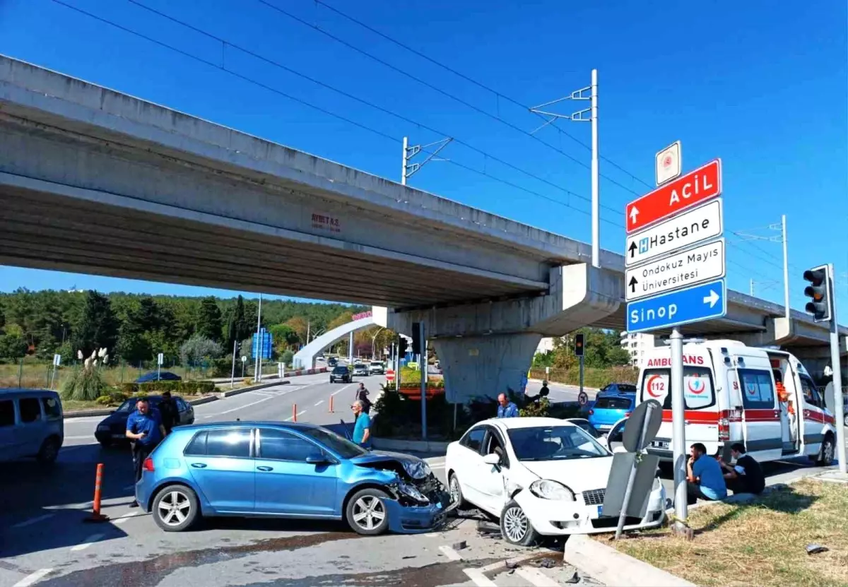 Samsun'da Trafik Kazası: 4 Yaralı