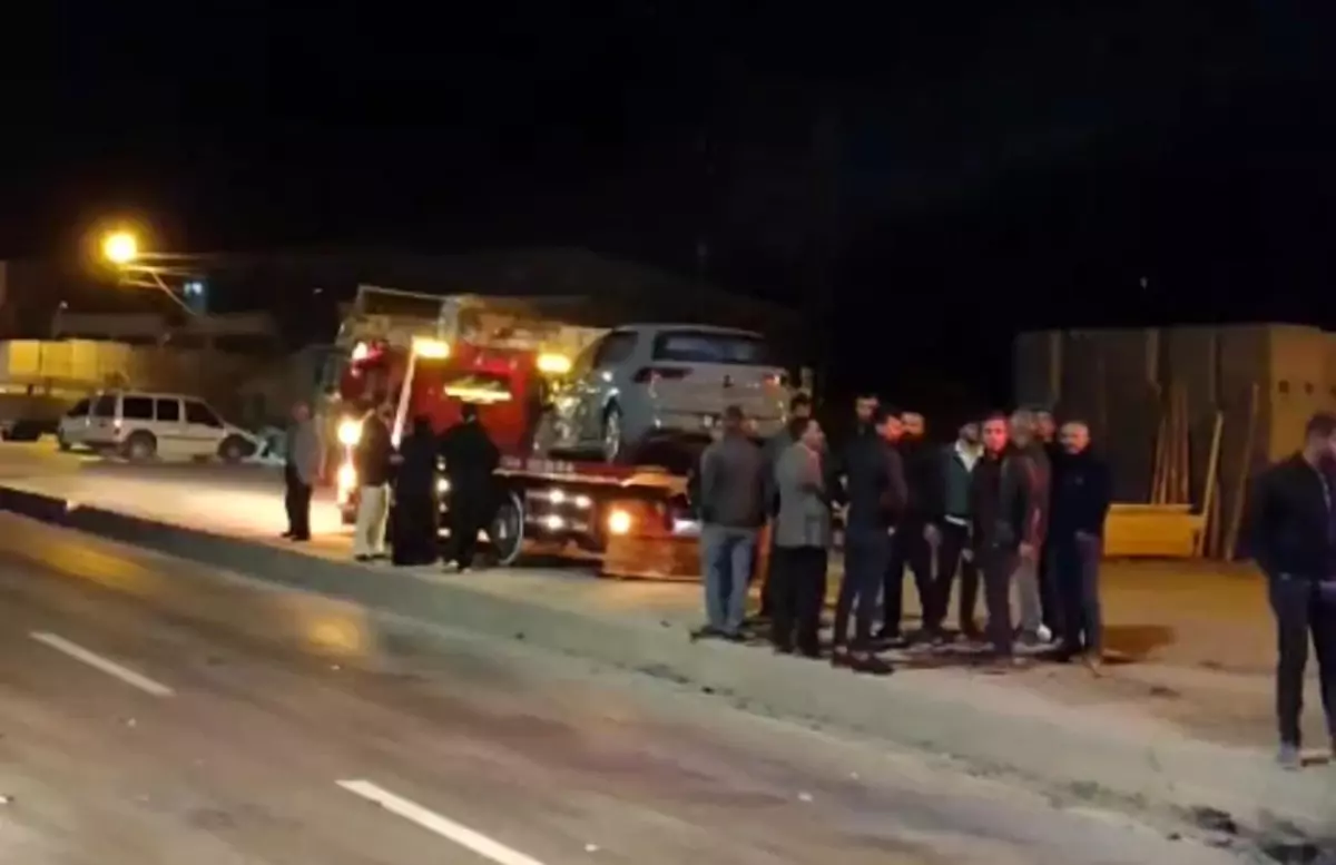 Hakkari'de Trafik Kazası: 5 Yaralı