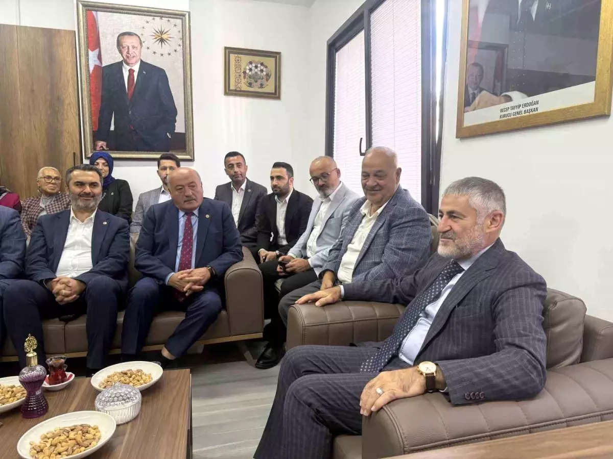 Nureddin Nebati, Avcılar'da Vatandaşlarla Buluştu