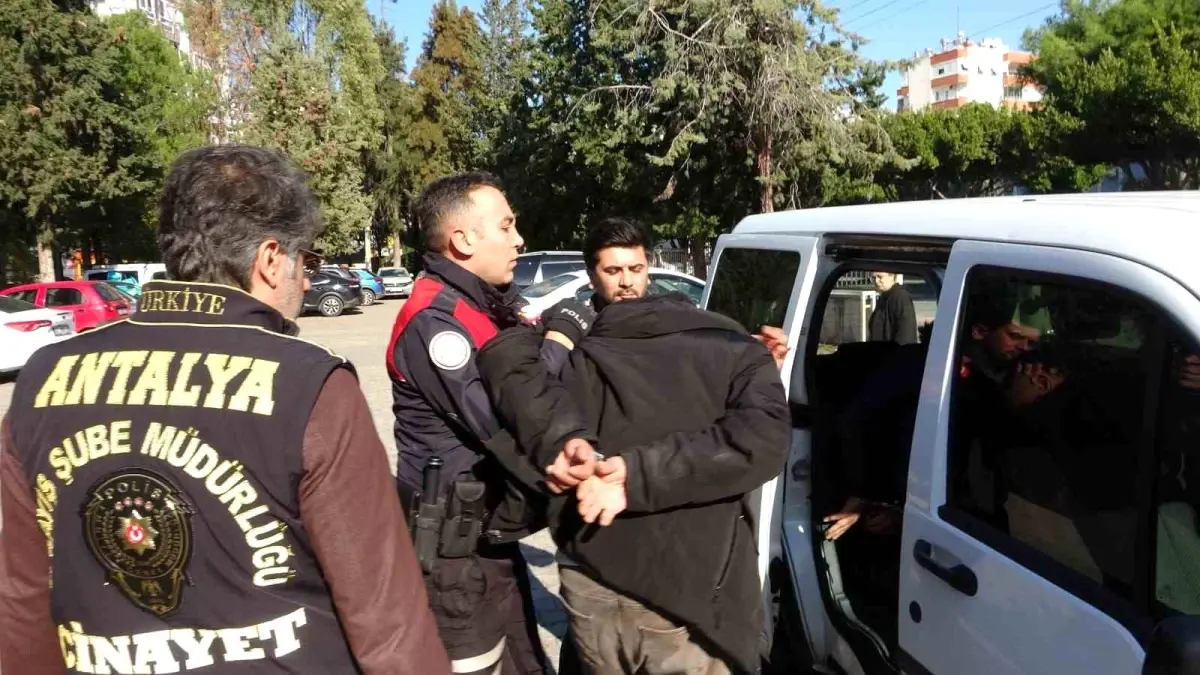 Antalya'da kıraathanedeki cinayet davasında sanık ikinci kez hakim karşısında