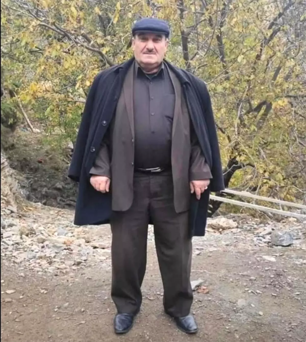 Ceviz Toplamak İçin Ağaçtan Düşen Eski Muhtar Hayatını Kaybetti