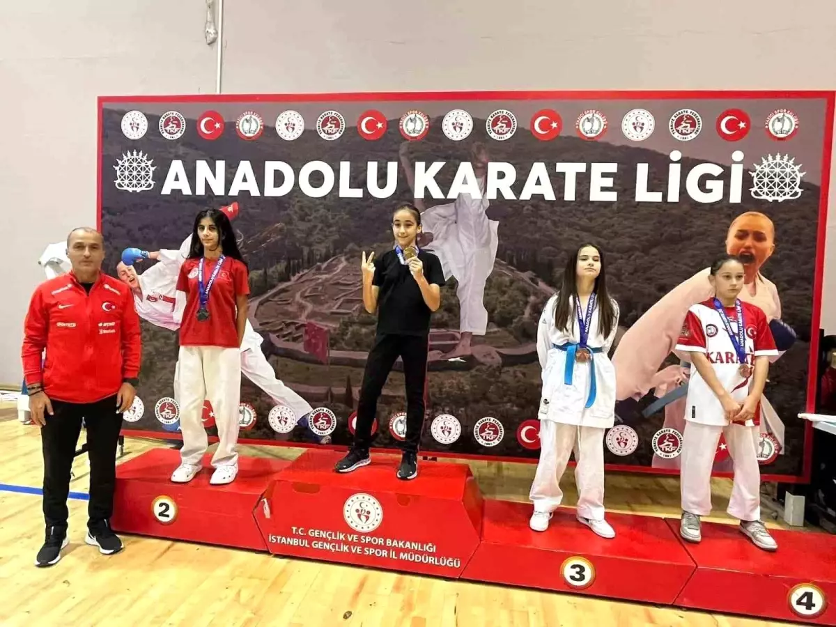 Kübra Beril Culfa, Anadolu Karate Ligi'nde Üçüncülük Elde Etti
