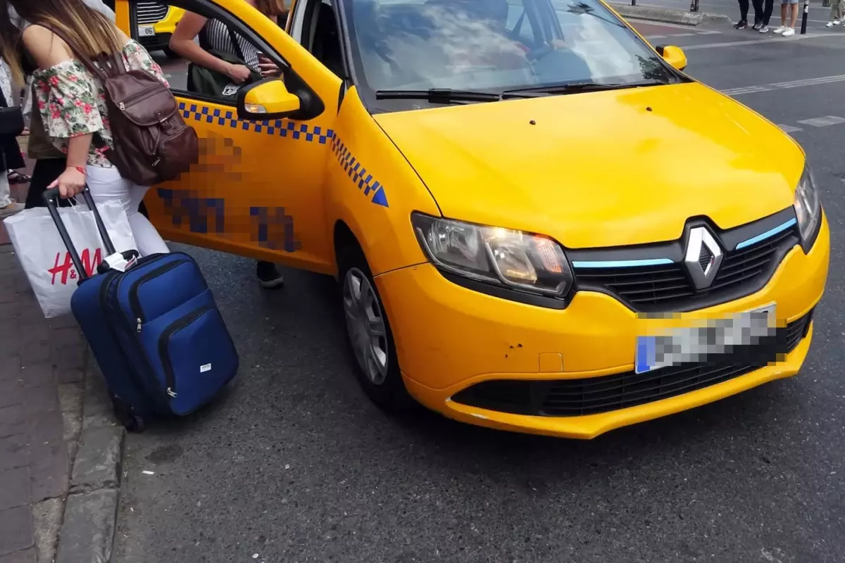 Bu resmen gasp! Taksicinin turistten aldığı paraya bakın