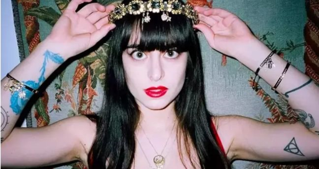 Dilara Fındıkoğlu kimdir, kaç yaşında, nereli? Dilara Fındıkoğlu nasıl ünlü oldu, kimleri giydirdi? Dilara Fındıkoğlu kimdir, kaç yaşında, nereli? Dilara Fındıkoğlu nasıl ünlü oldu, kimleri giydirdi?