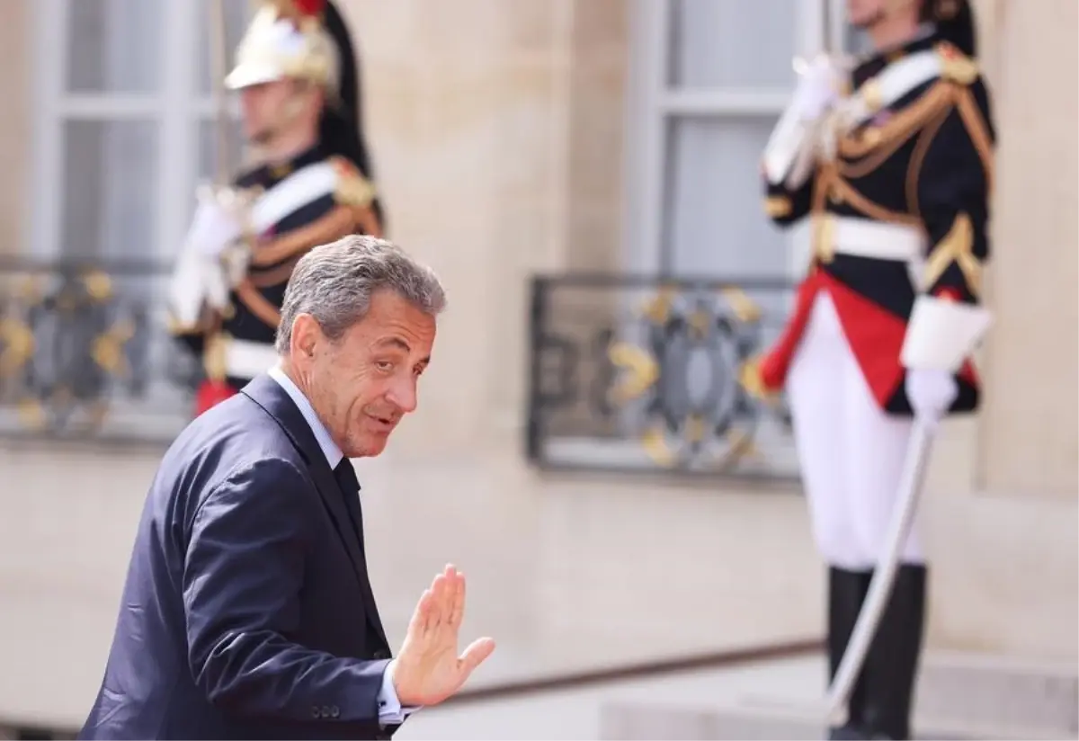 Eski Fransa Cumhurbaşkanı Sarkozy Yolsuzluktan Suçlu Bulundu